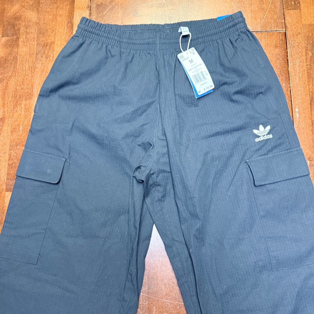 New Adidas Cargo Pants Mens M Black Originals Ripstop Trefoil JW6020 - Picture 3 of 10